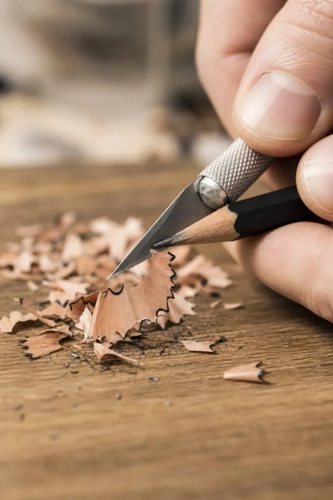 how-to-sharpen-a-pencil-without-breaking-1 - drawing-pencils.com How To Sharpen A Pencil Without Breaking 1